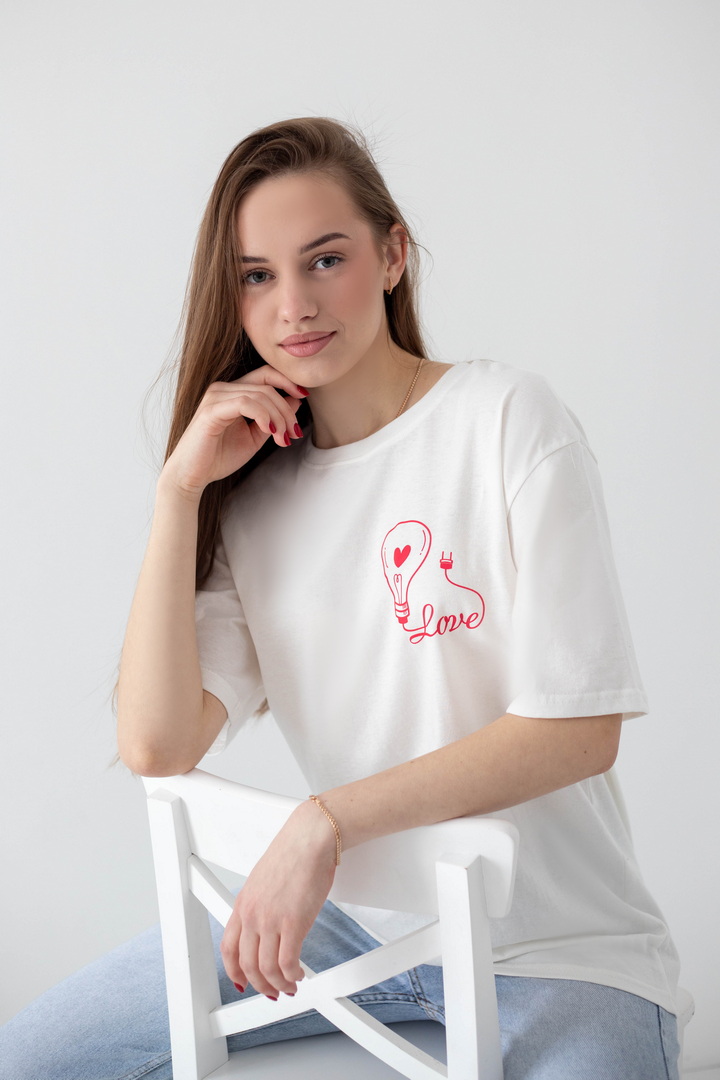 Футболка жіноча